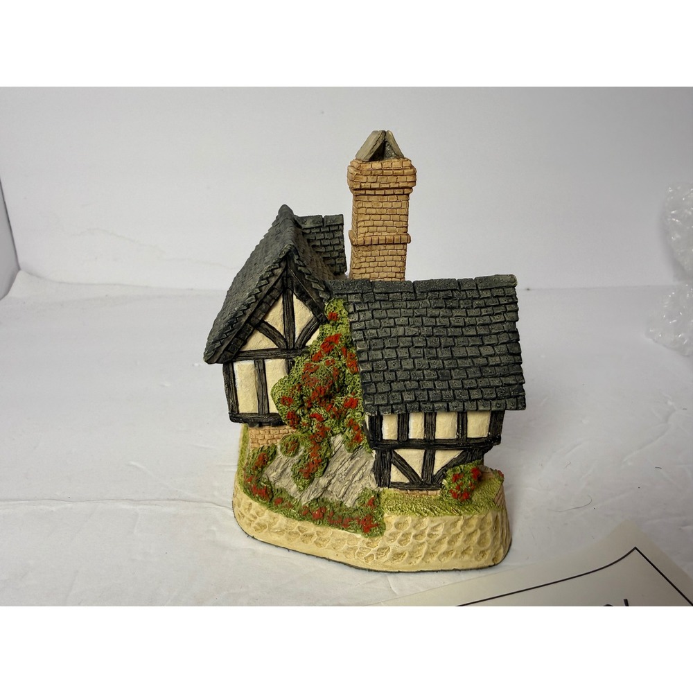 David Winter Inglenook Cottage 1991 Hand Painted British Miniature with Box COA